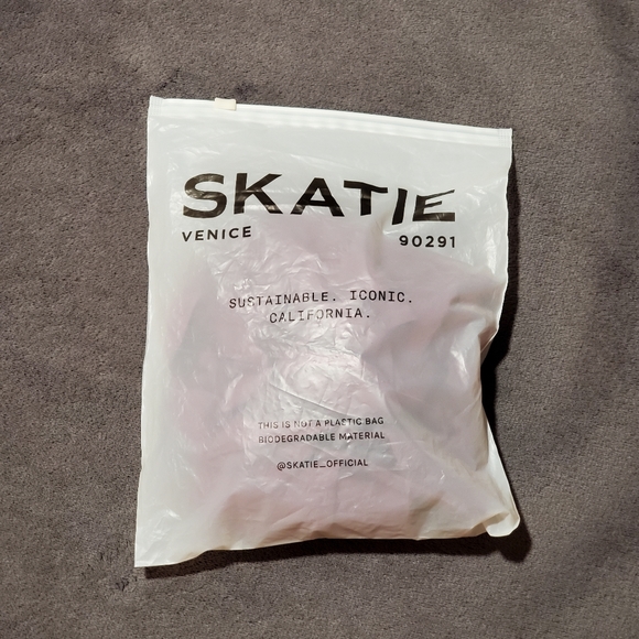 NWT Skatie 'Hubby Tee' shirt size S (small), Spice Red - Picture 8 of 13